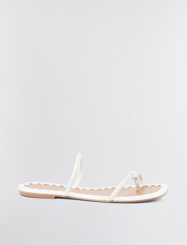 White Bali Flat Sandal | Shoes | BCBGMAXAZRIA MX2BAL68-685-M050